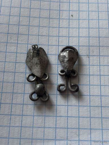 Серьги серебро,старенькие, с рубля, три дня