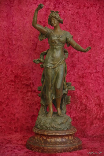 Статуэтка Франция ( выпускались такие и подобные с 19 века до 1917 г ), шпиатр  36 см