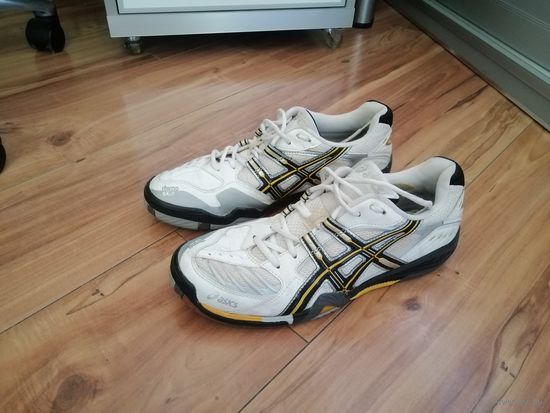 Оригинальные кроссовки фирмы Asics размер 42 43 унисекс