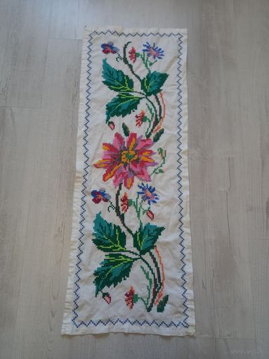 Салфетка вышитая старинная