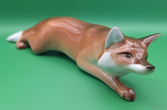 Лиса крадётся