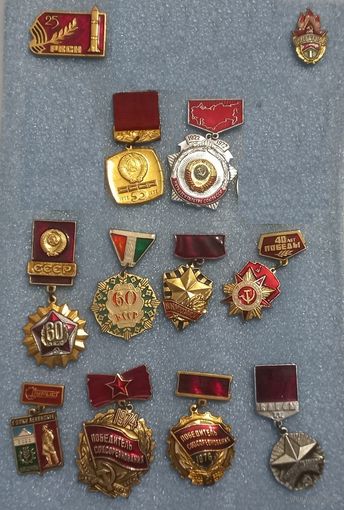 Значки. Цена за все.