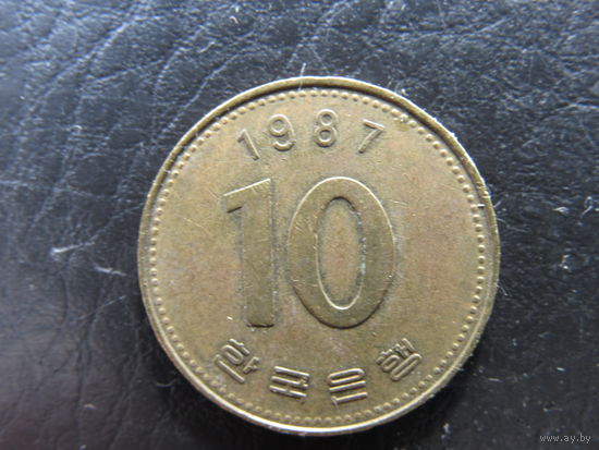 Юж.Корея. 10 вон. 1987. С 20 копеек. Распродажа коллекции. Смотрите другие лоты.