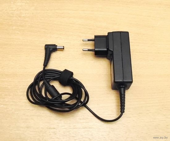 Зарядное устройство для ноутбуков Delta Electronics. Модель: ADP-40YH. Штекер: 5.5мм x 1.7мм. Выходные характеристики: 19V, 2.10A, 40W. Подходит к ноутбукам Delta Electronics, Acer, Dell и Gateway.