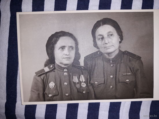 Фото женское НАГРАДЫ РККА ww2  41-45г