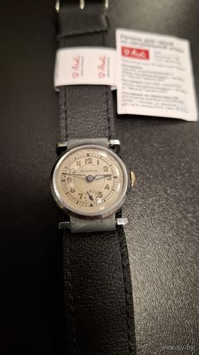 С 1 рубля 5 дней! Редчайшие часы по первой мировой. Цинковый корпус целый. Часы после полного обслуживания. С ремнем. Состояние на фото.