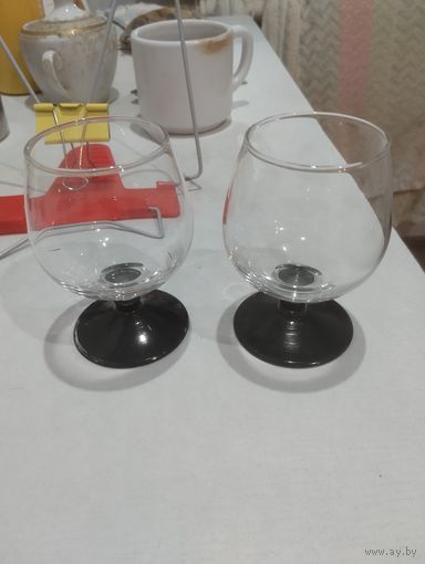 Бокалы 2 штуки.