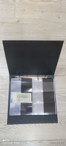 Альбом для монет. 10 листов по 6 ячеек.