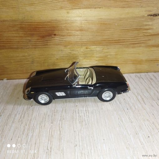 Модель Ferrari 250 GT"California".1:43