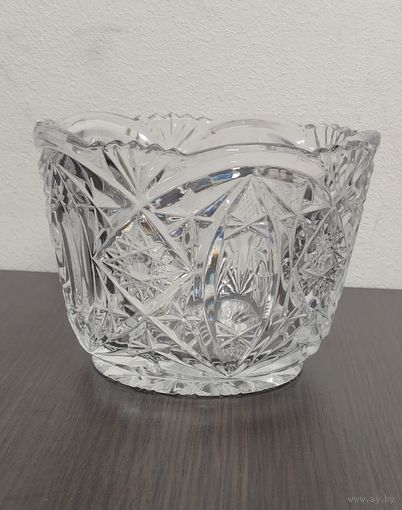 Винтажный хрустальный салатник .