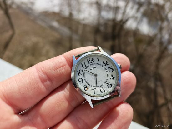 Часы Луч. На ходу.