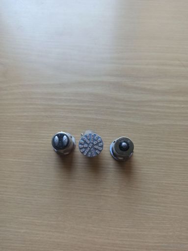 Светодиодная лампа для автомобиля P21W (1156,1157) на 22 SMD диода (цвет красный , желтый ) Данная светодиодная лампа используется в задних габаритных огнях автомобиля, стоп сигналах, фонарях заднего