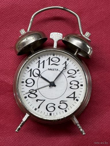 Ракета.миниатюрный будильник. на ходу.