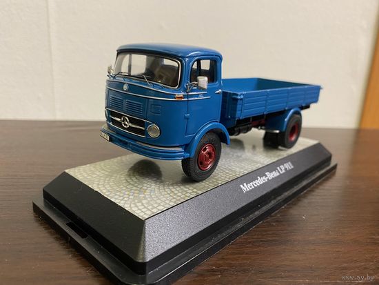 1/43 Mercedes-Benz LP 911 |  Premium ClassiXXs