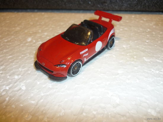 Модель машинки MAZDA MX-5 Miata. Mattel-HotWheels.масштаб 1:64.