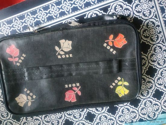 Косметичка. Состояние на скане.