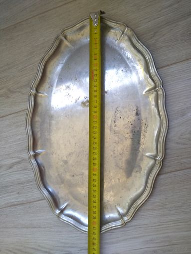 Поднос старенький.