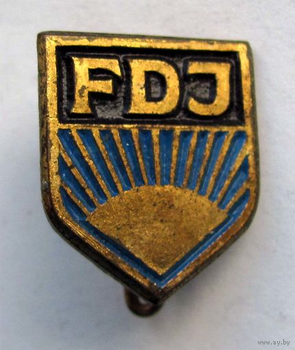 FDJ. Комсомол. Членский значок. ГДР.