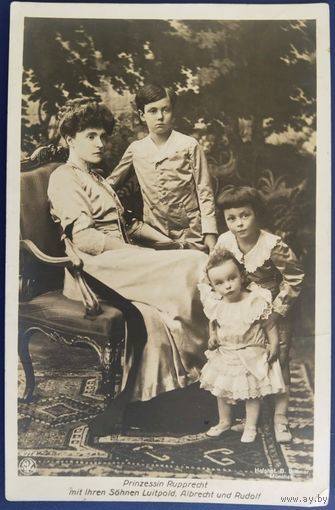 Мария Габриэлла Баварская со своими сыновьями. Германия. Начало 20-го века.