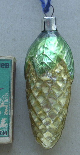 Ёлочная игрушка. Шишка. Р-33.