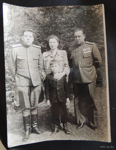 Фото "Друзья" (15*11), Германия, апрель 1946 г.