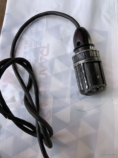 Уникальная , из прочного дюраля ,  регулируемая советская ручка-светильник-широкий свет и замена лампочки поворот части рукояти-см. фото и тонкий луч через отверстие в упоре рукоятки-фото тоже.