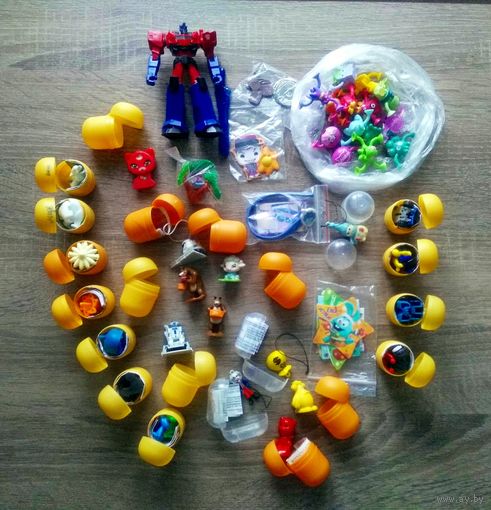 Киндер сюрприз. Магниты. Бонстики. Макдональдс.