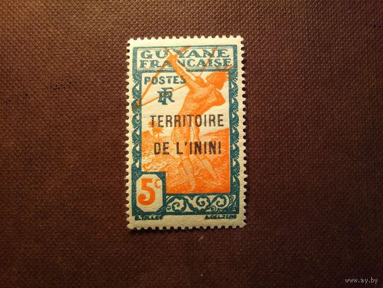 Французская Гвиана .Надпечатка территория Инини  1932 г.Индеец с луком./19а/