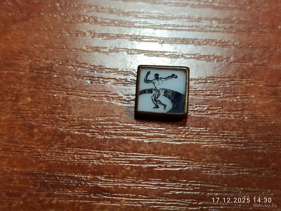 Знак значок Дискобол