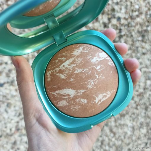 Бронзер Kiko Unexpected Paradise Bronzer (01 Warm Honey)