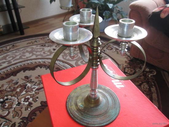Подсвечник