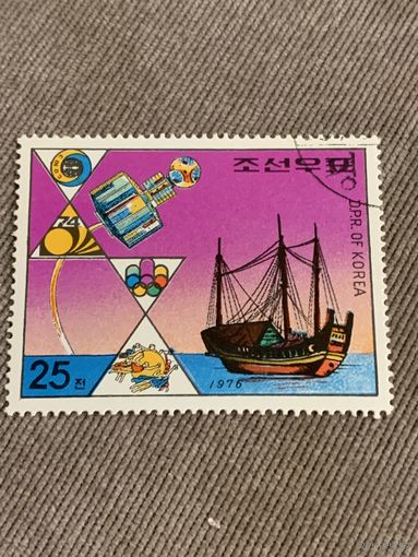 КНДР 1976. Космос. Корабль. Марка из серии
