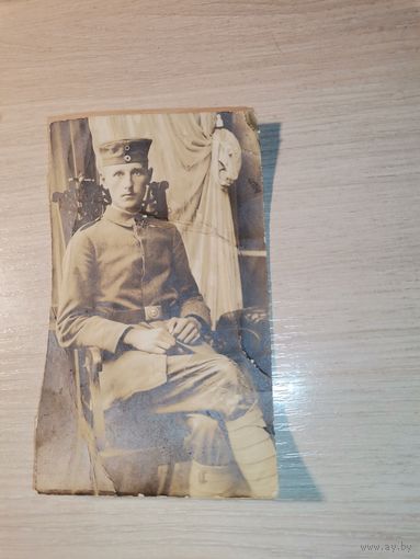 Военнослужащий в униформе Германской Империи времён ПВМ, размер 12*7 см.