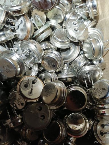 Транзисторы КТ805А, Б,КТ902А, КТ903Б новые
