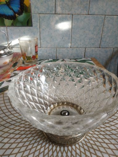 Конфетница .