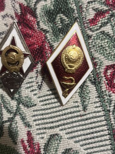 Значки ромбы