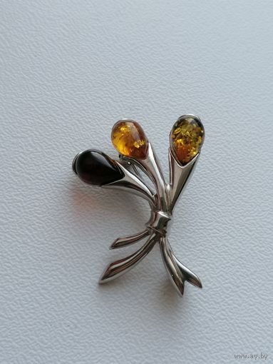 Брошь серебро 925 пробы, янтарь, торги с Рубля