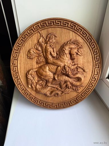 Тарелка из дуба, панно резное Св. Георгий Победоносец