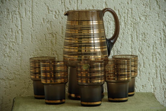 Кувшин + 5 стаканов ( Чехословакия , Богемия )   все целое