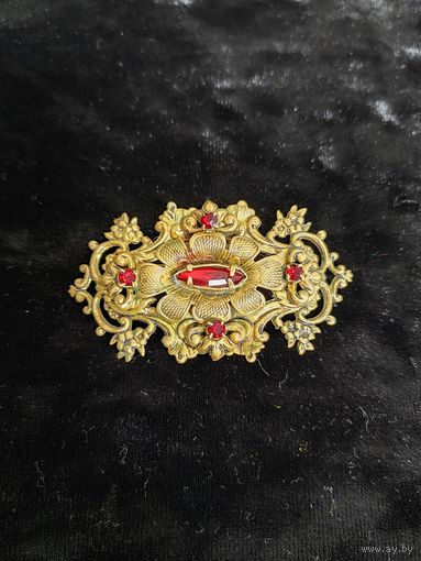 Брошь винтажная с красными камнями