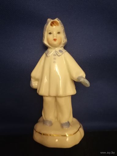 Девочка со снежком. Дулево. 1955.