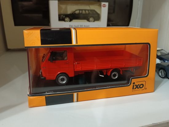 1/43 Ixo VW LT