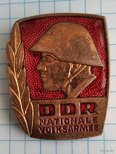 Знак Отличник Народное Армии ГДР