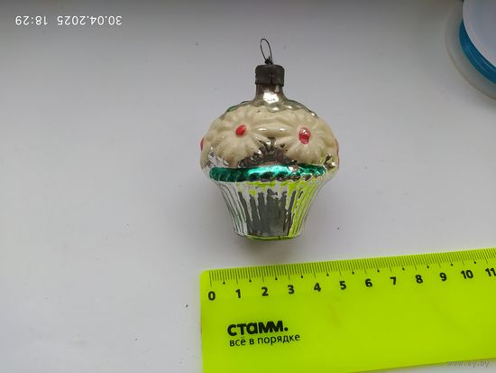 Елочная игрушка ссср корзинка с цветами