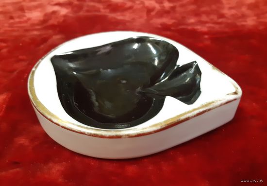 Пепельница Пик (карты), фарфор