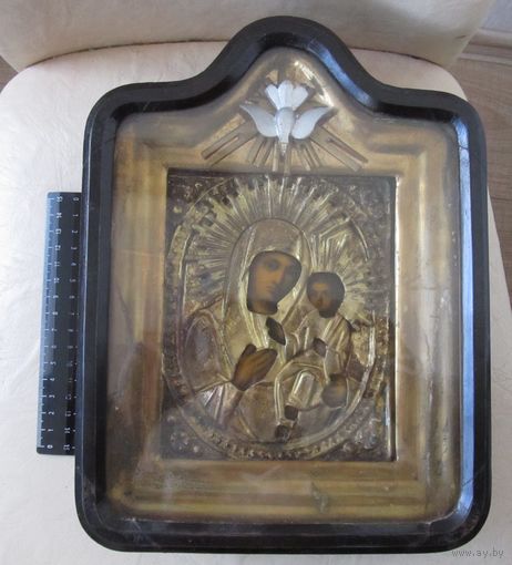 Все лоты с рубля.Икона старинная  Божией Матери,киот,Российская империя.