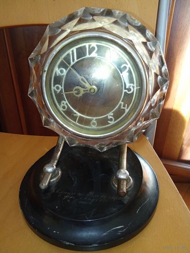 Часы МАЯК тяжелые настольные СССР