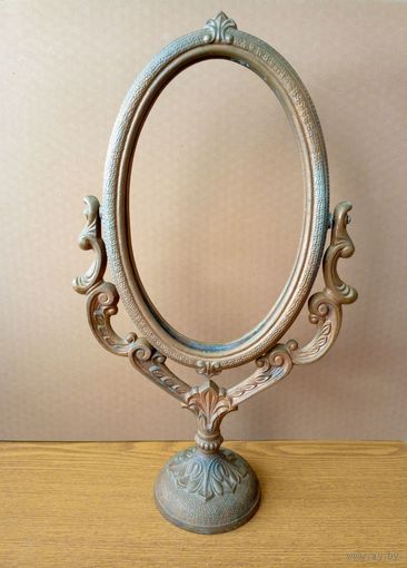 Большое настольное поворотное зеркало Лилия. Высота 42см.