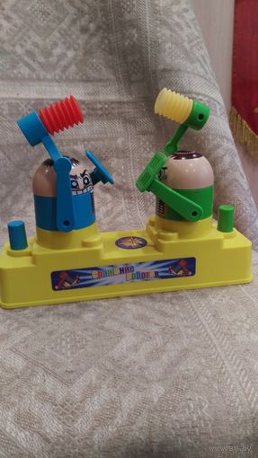 Прикольная игрушка "Битва роботов"