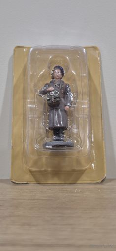 Военфельдшер медицинской службы РККА в зимнем обмундировании, 1941-1943 гг. Солдаты Великой Отечественной Войны